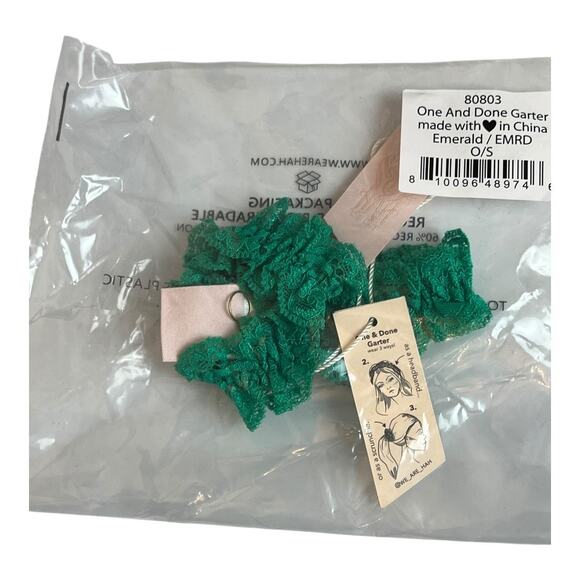 We are HAH / Free People NWT Strung Out Garter Emerald Green Headband Scrunchie - Picture 5 of 5
